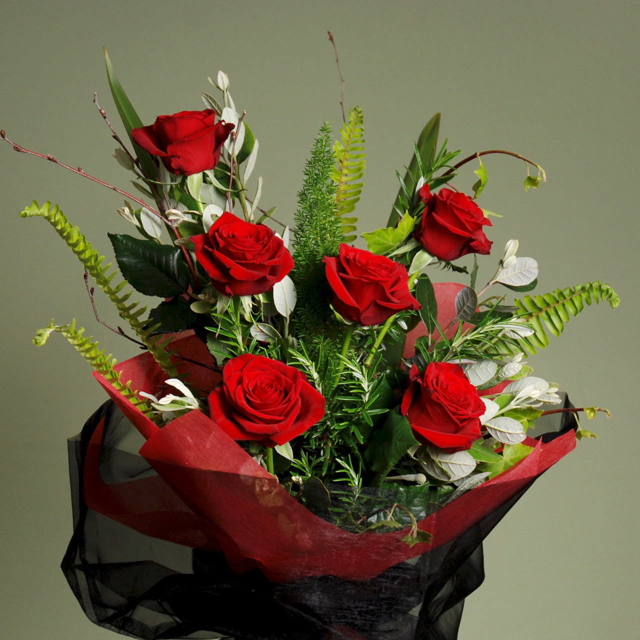 Romantic Red Roses - Valentine's Day